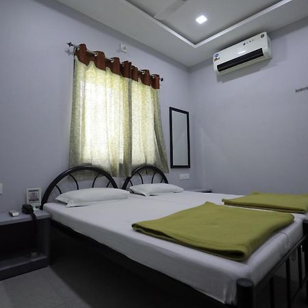 Royal Guest House Bhuj Exterior photo